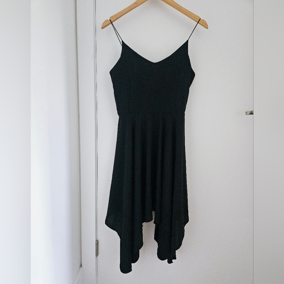 Black V-Neck Flare Midi Dress - Picture 3 of 6